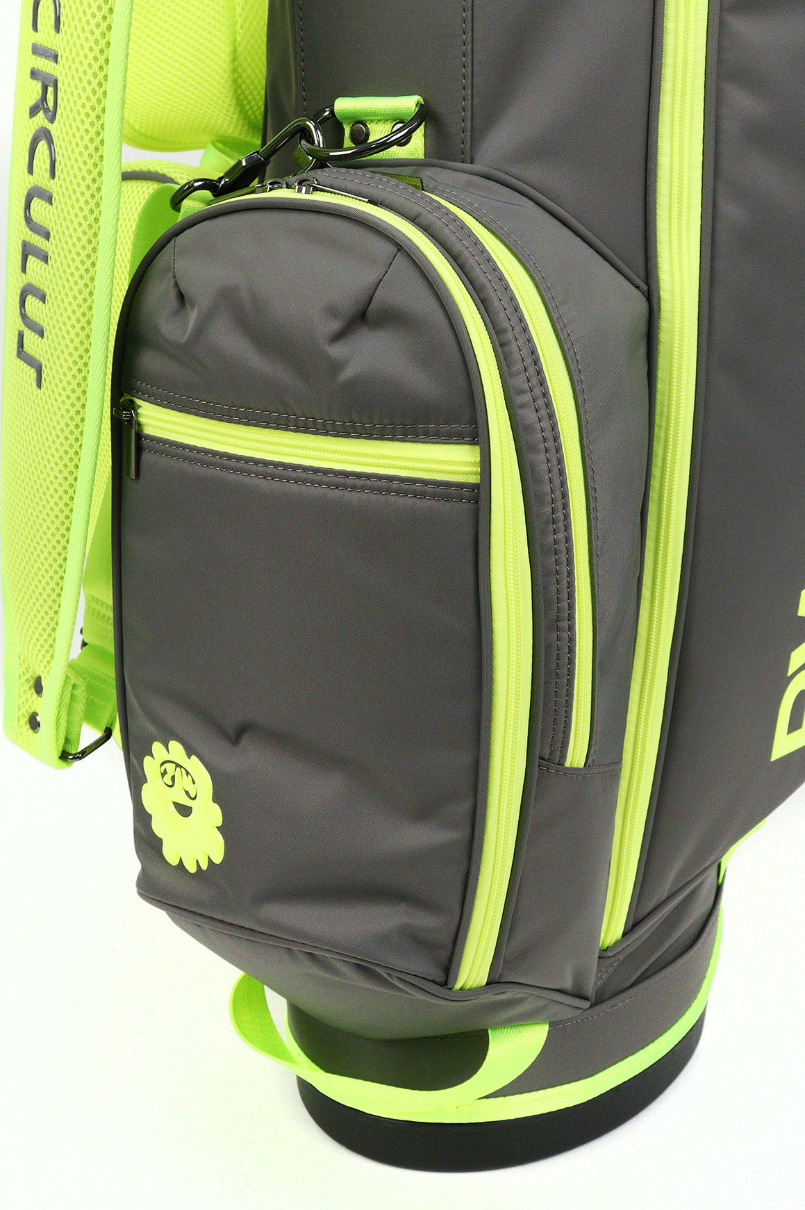 ピーダブリュサーキュラスのキャディバッグ