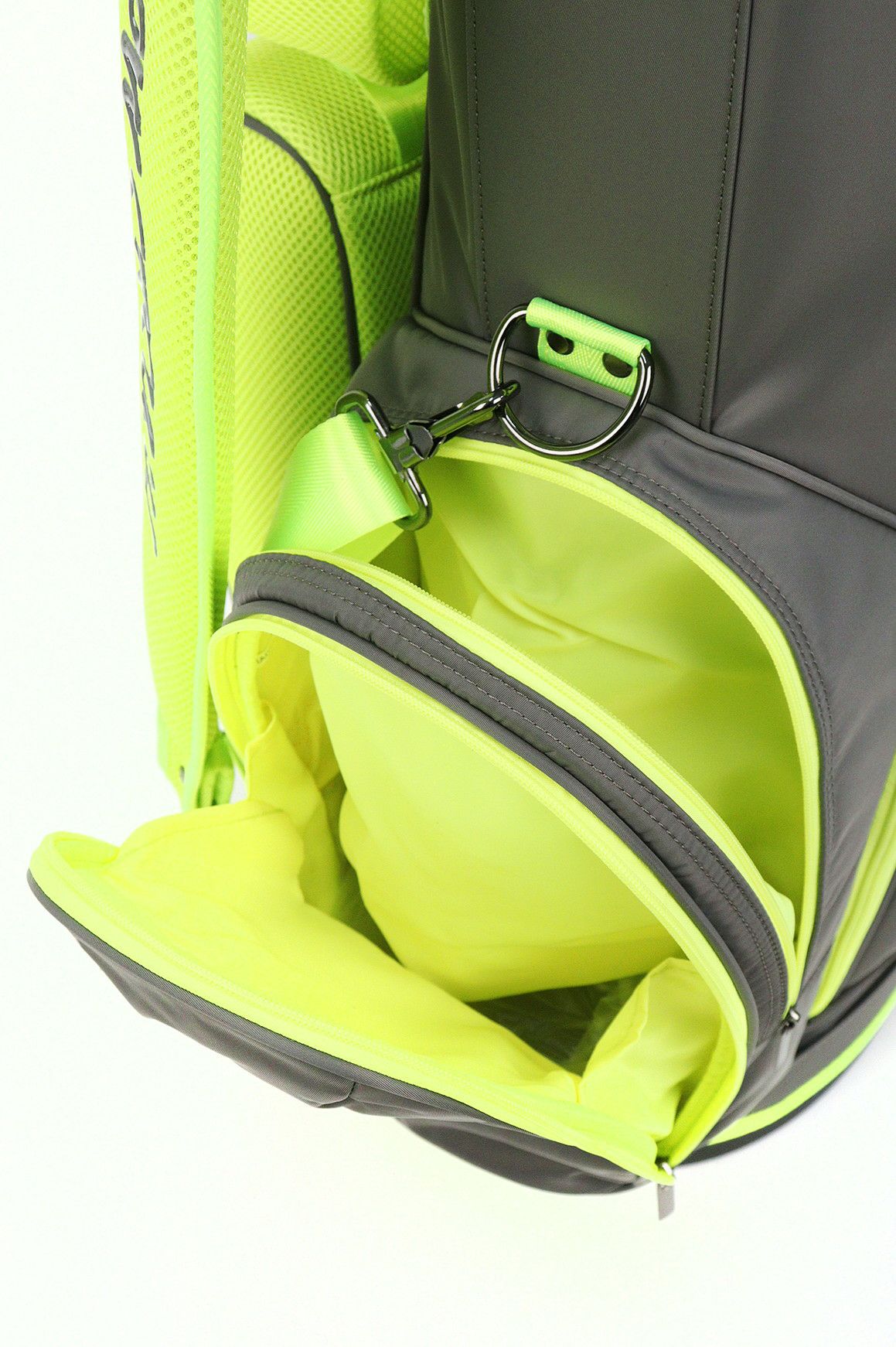 ピーダブリュサーキュラスのキャディバッグ