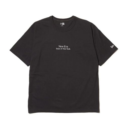 ニューエラのTシャツ