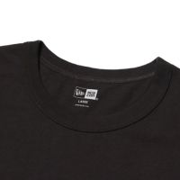 ニューエラのTシャツ