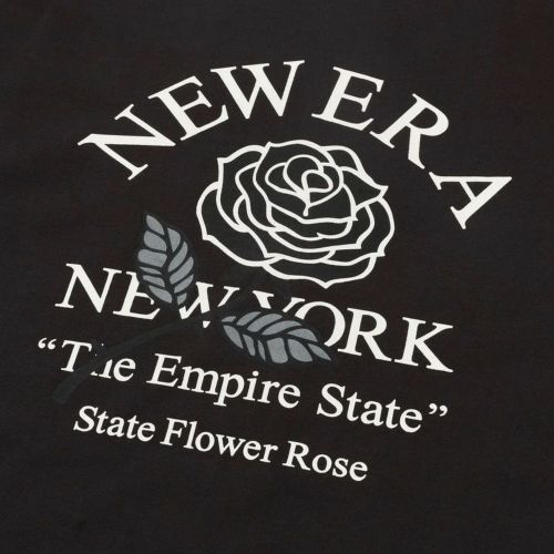 ニューエラのTシャツ