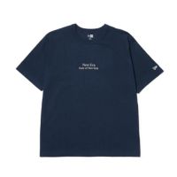 ニューエラのTシャツ