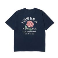 ニューエラのTシャツ