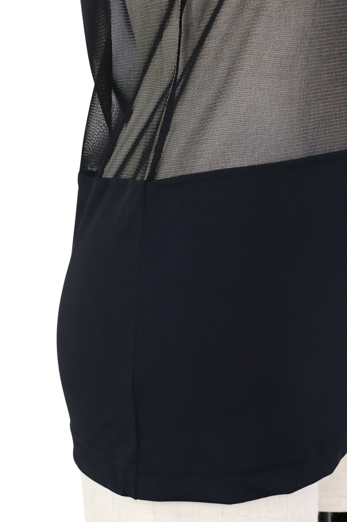 カステルバジャックのハイネックシャツ