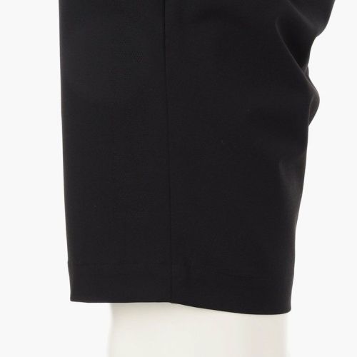 ブリーフィングのショートパンツ