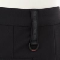 ブリーフィングのショートパンツ