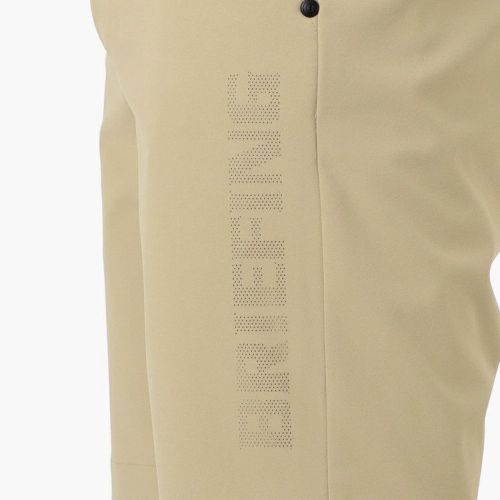 ブリーフィングのショートパンツ