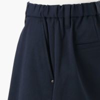 ブリーフィングのショートパンツ