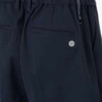 ブリーフィングのショートパンツ