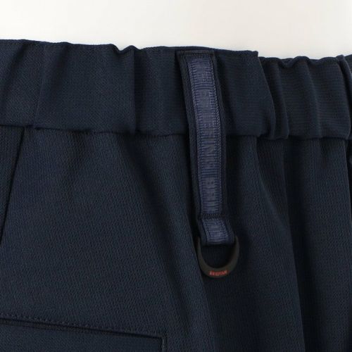 ブリーフィングのショートパンツ
