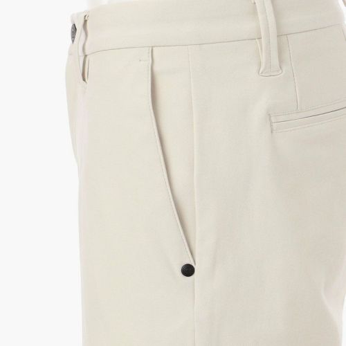 ブリーフィングゴルフのショートパンツ