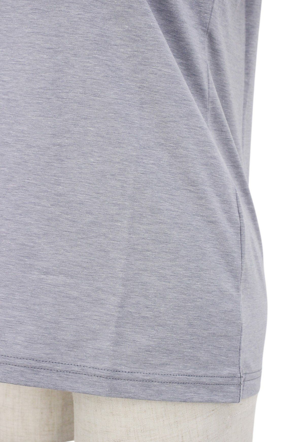 アンパスィのハイネックシャツ