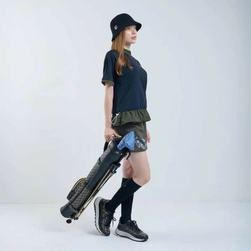 レザレクションのハイネックシャツ