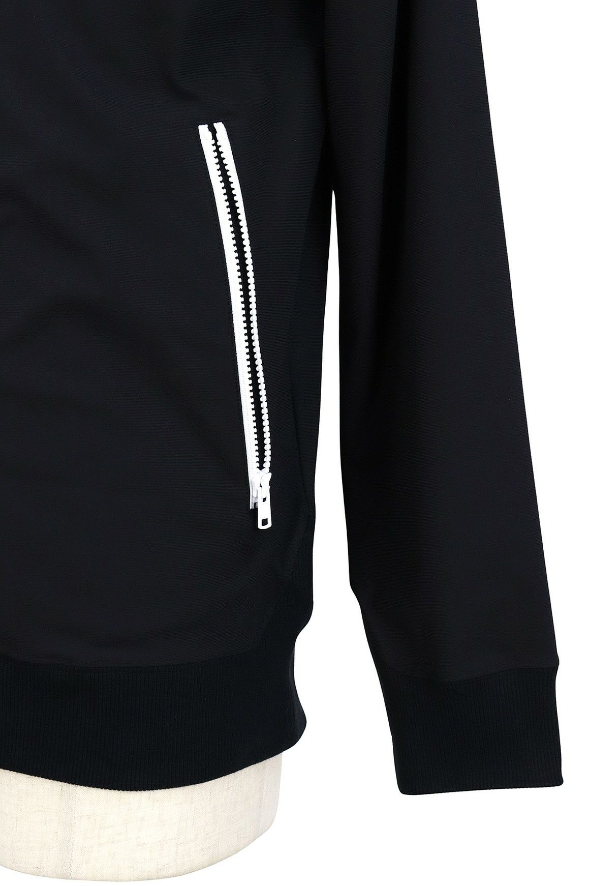 カヴァッルッチョマリーノのブルゾン＆パンツ