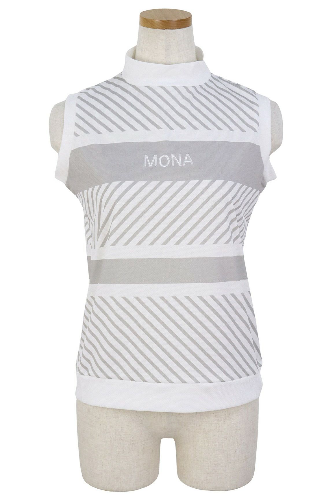 モナデルソルのハイネックシャツ