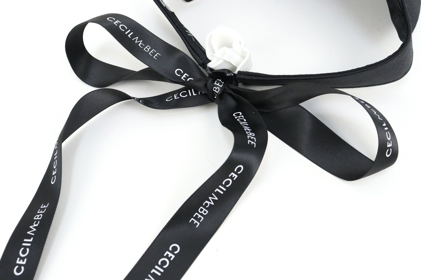 セシルマクビーグリーンのサンバイザー