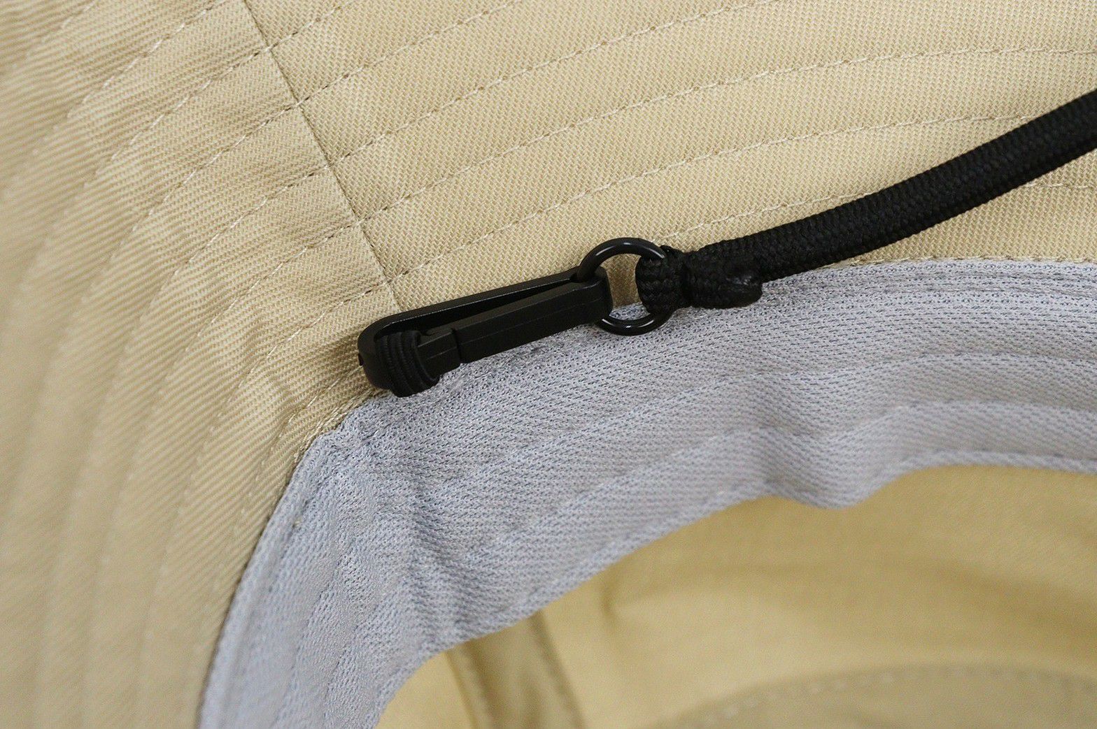 セシルマクビーグリーンのハット