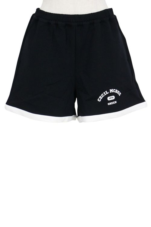 セシルマクビーのショートパンツ
