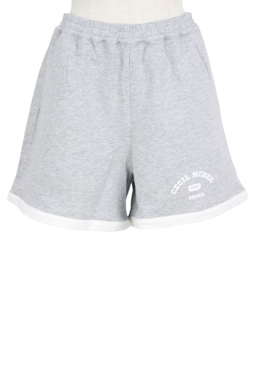 セシルマクビーのショートパンツ