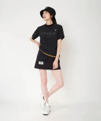 V12のハイネックシャツ