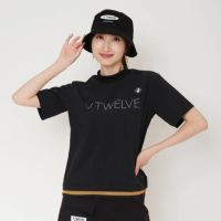 V12のハイネックシャツ