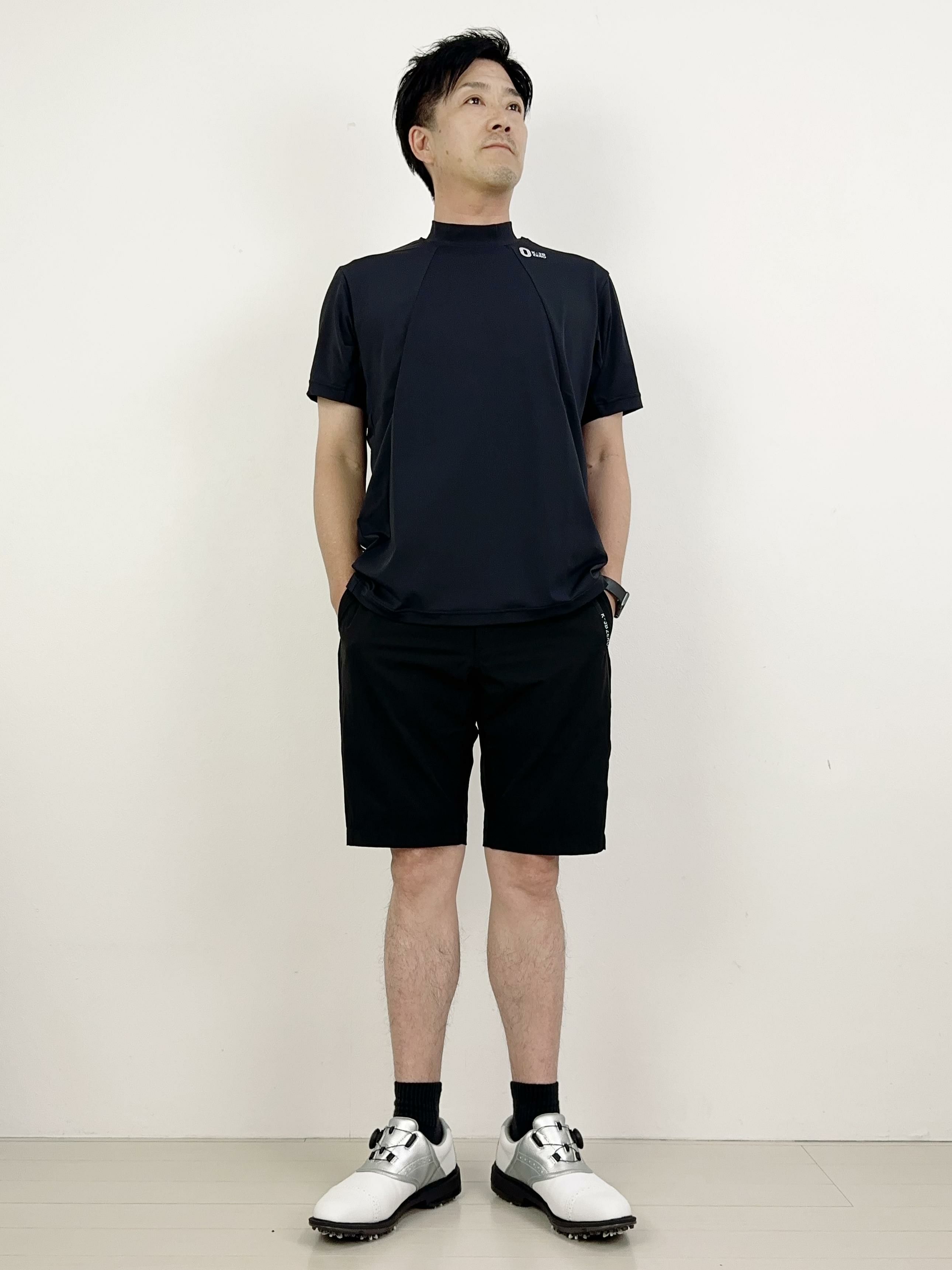 ケースリービーゼロのハイネックシャツ