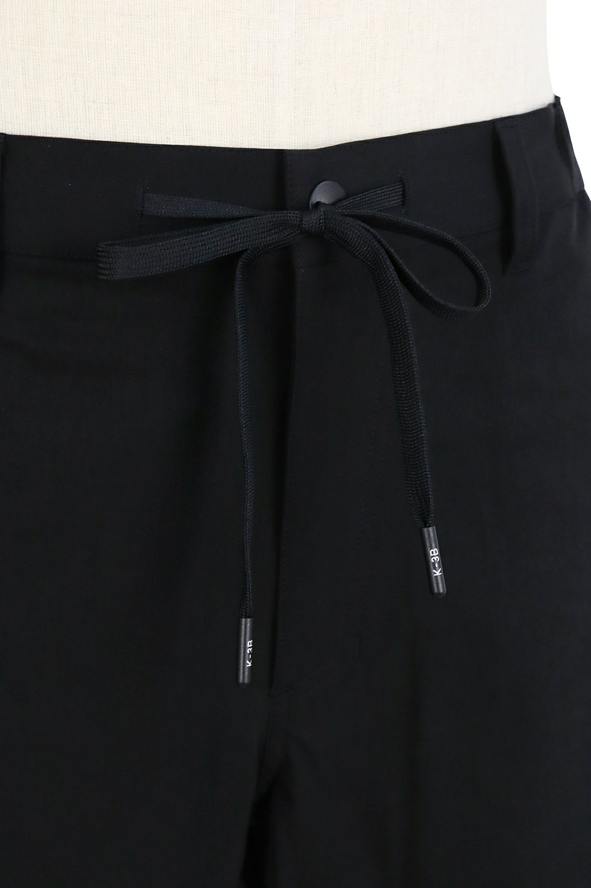 ケースリービーゼロのパンツ