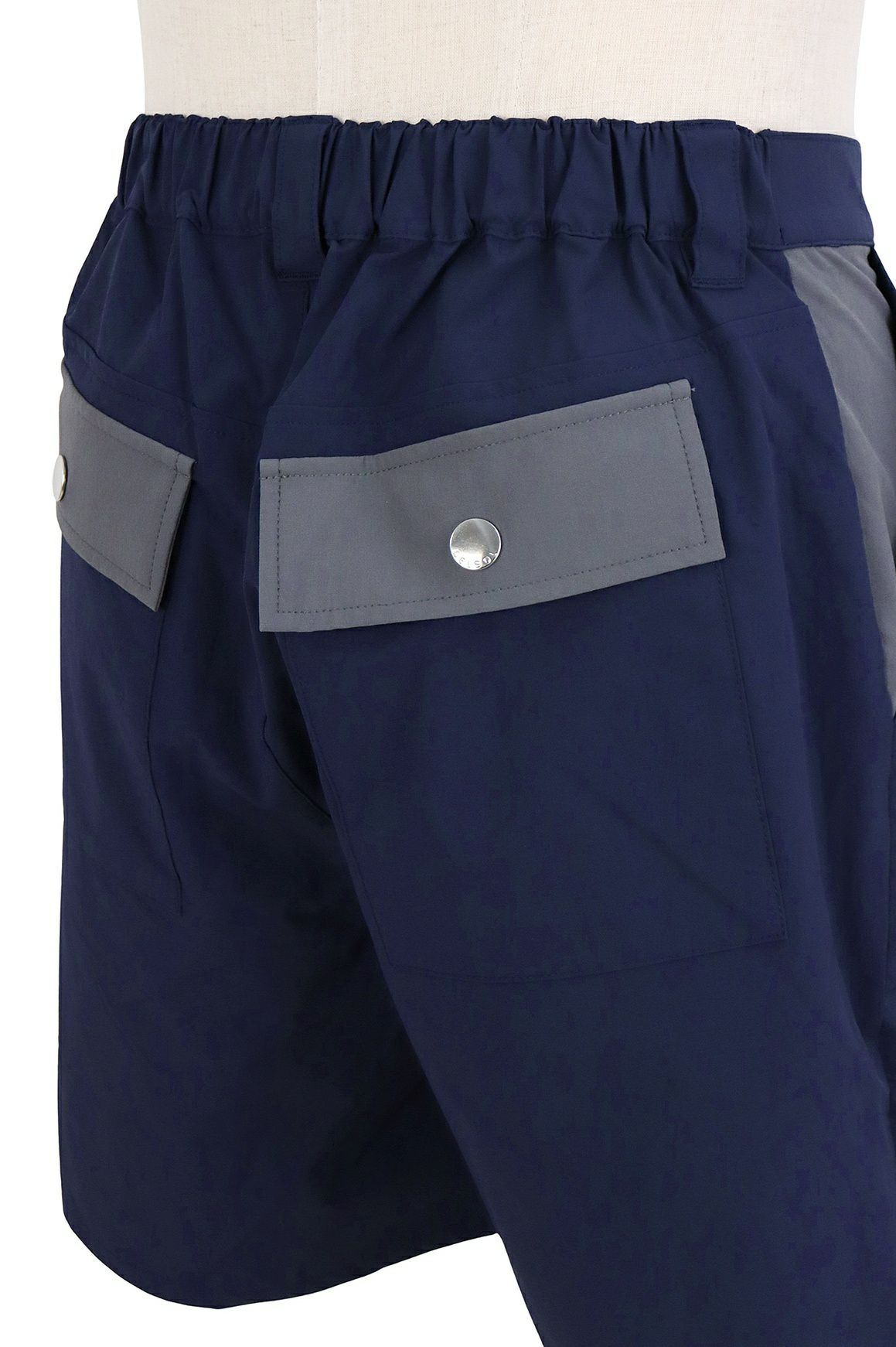 デルソルゴルフのパンツ