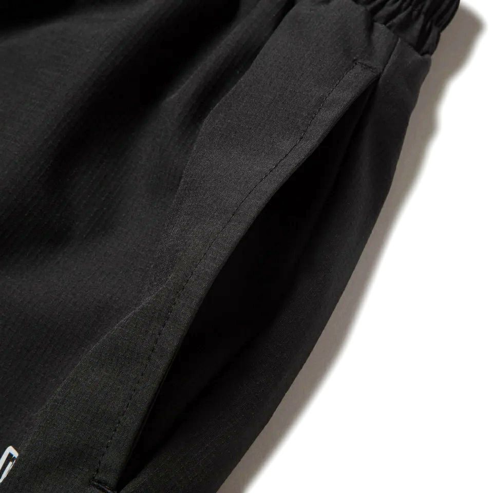 ニューエラのショートパンツ