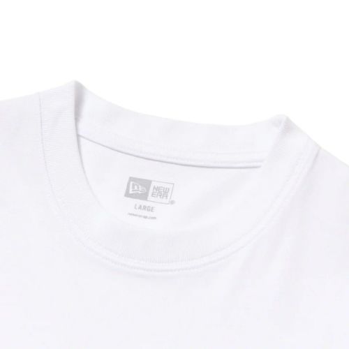 ニューエラのTシャツ
