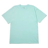 ニューエラのTシャツ