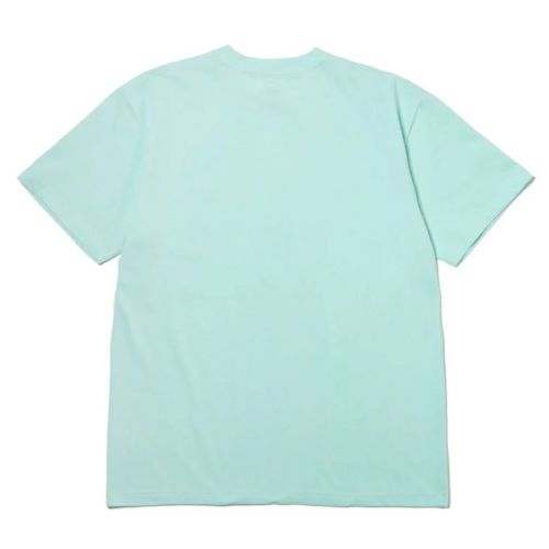 ニューエラのTシャツ