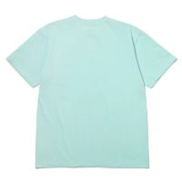ニューエラのTシャツ