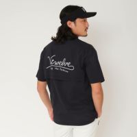V12のハイネックシャツ