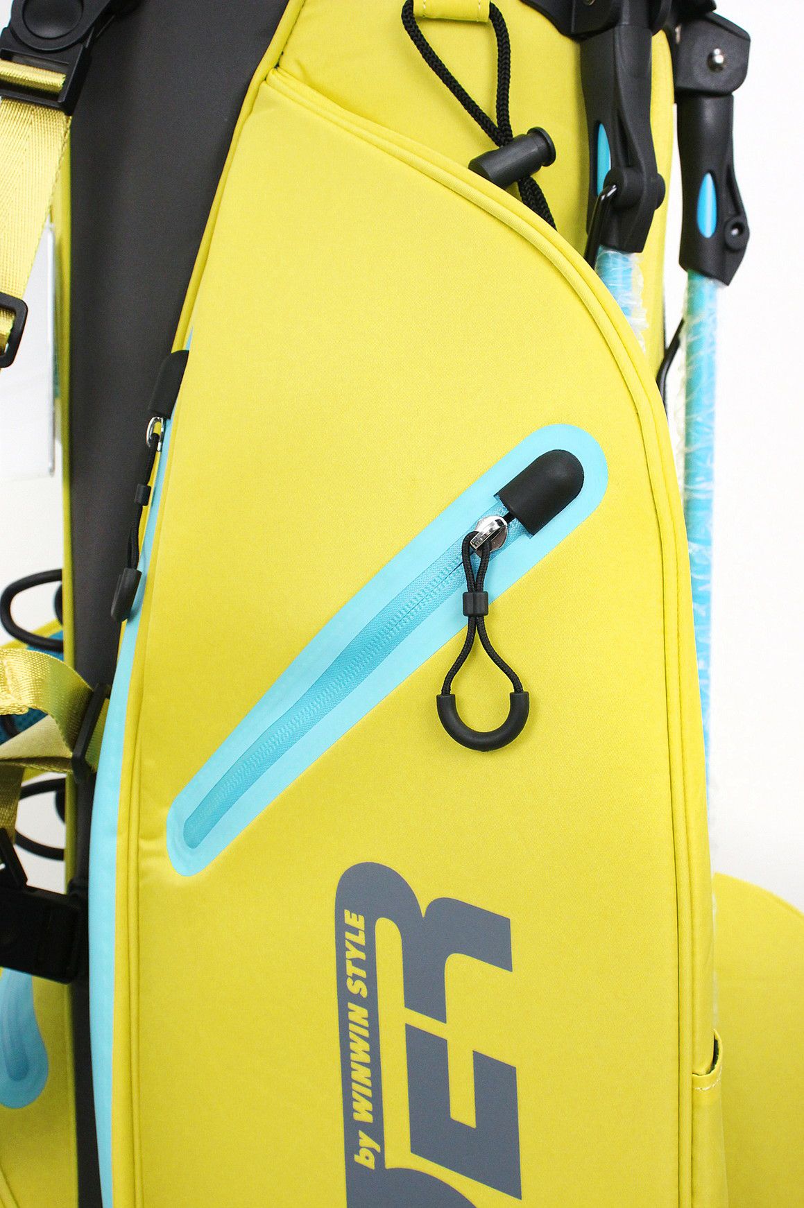 ウィンウィンスタイルのキャディバッグ