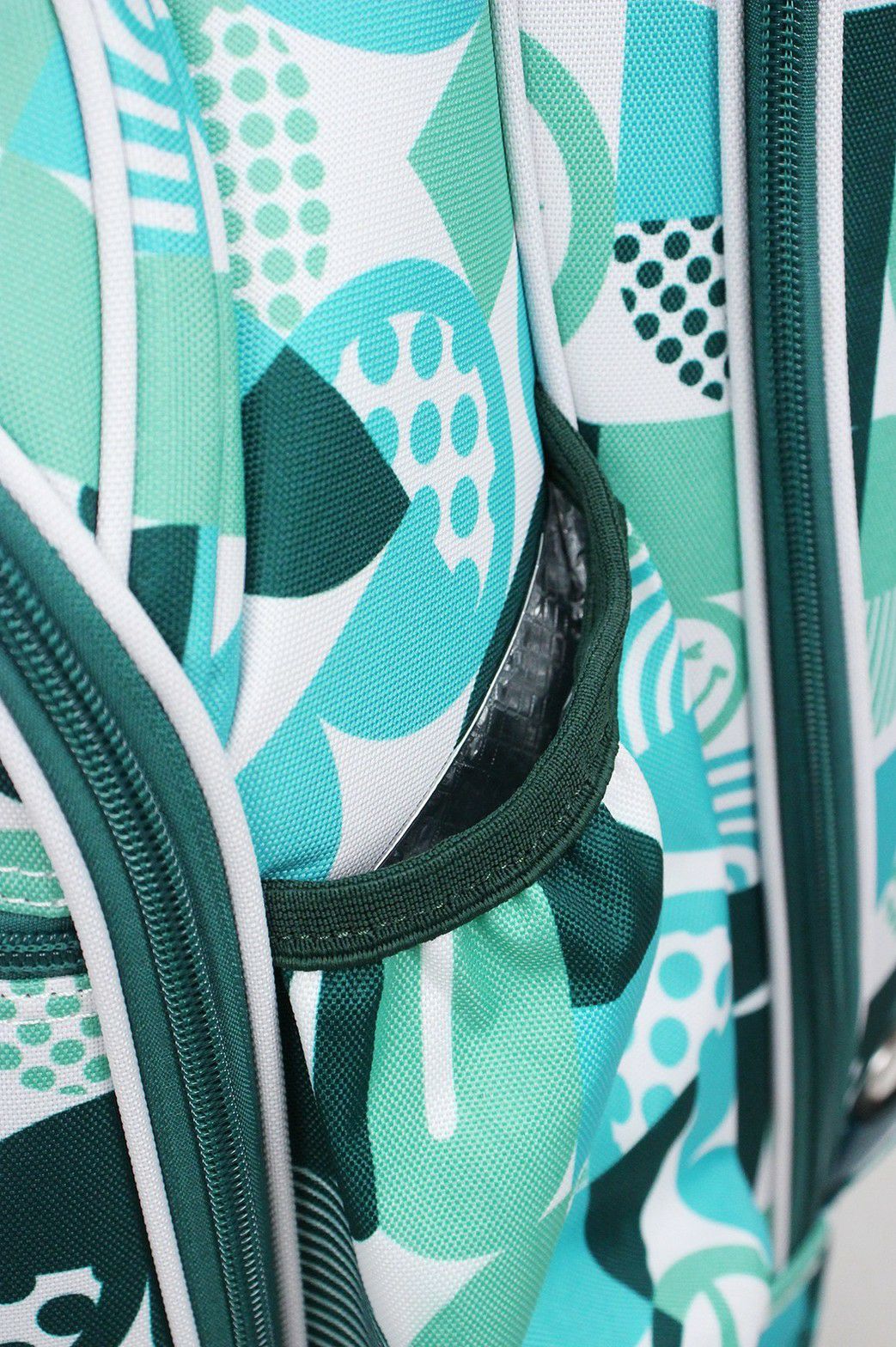 ウィンウィンスタイルのキャディバッグ