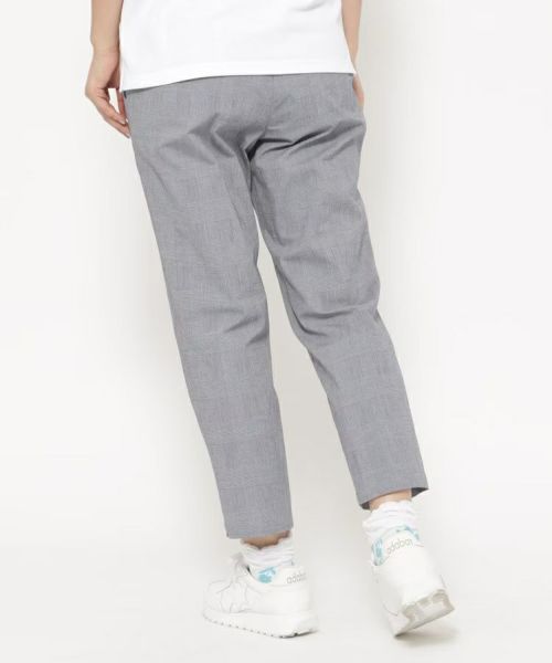 アダバットのパンツ