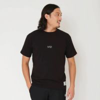 V12のTシャツ
