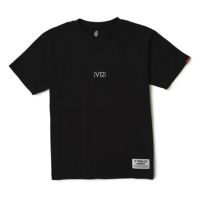 V12のTシャツ
