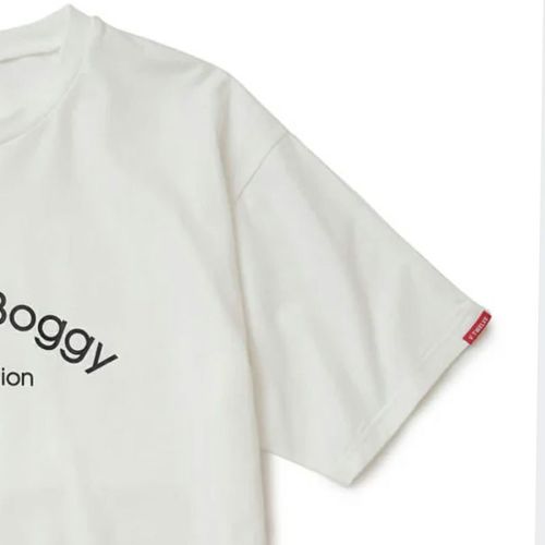 ヴィトゥエルブのTシャツ