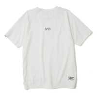 ヴィトゥエルブのTシャツ