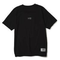 ヴィトゥエルブのTシャツ