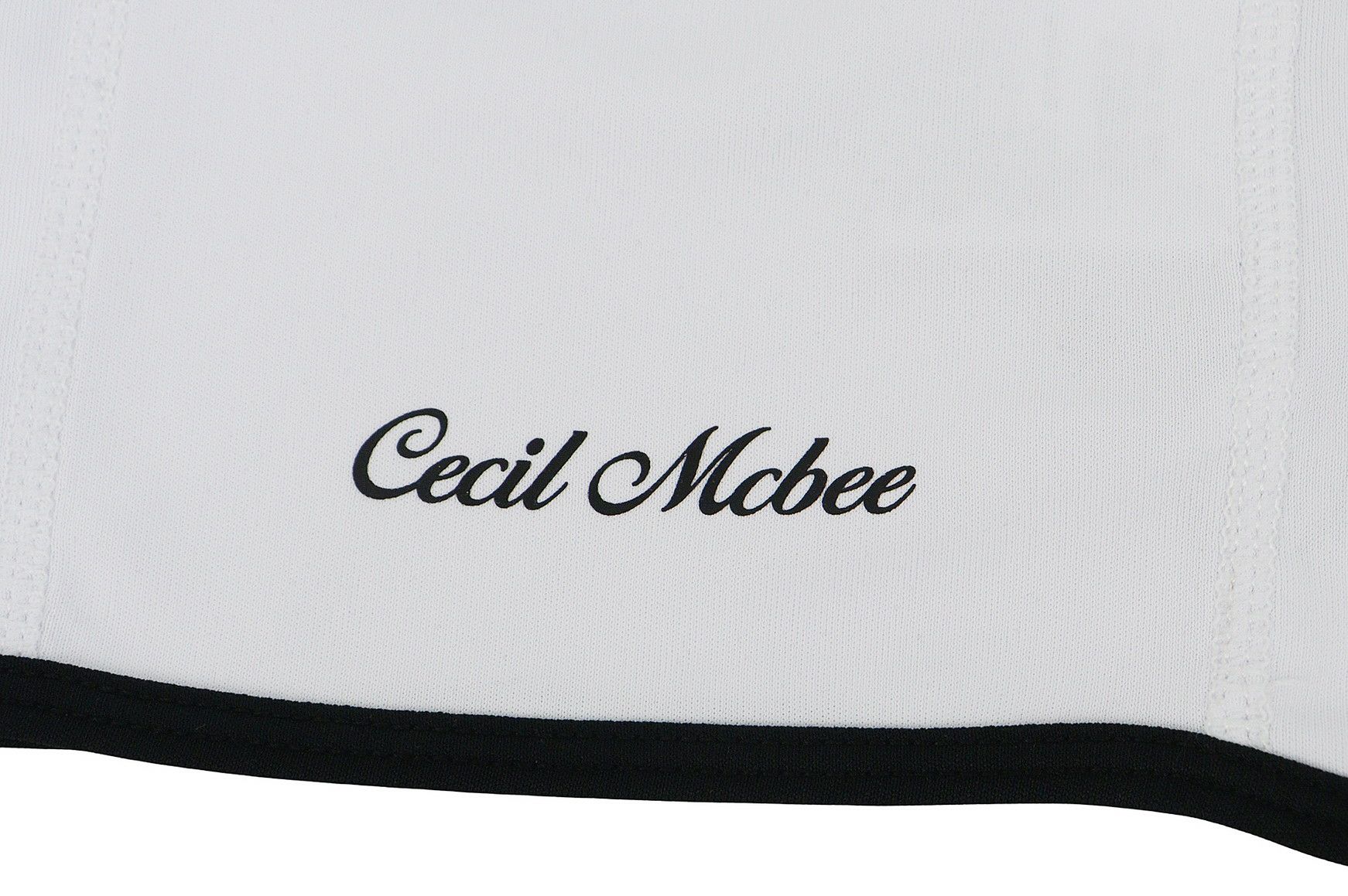 セシルマクビーグリーンのフェイスカバー