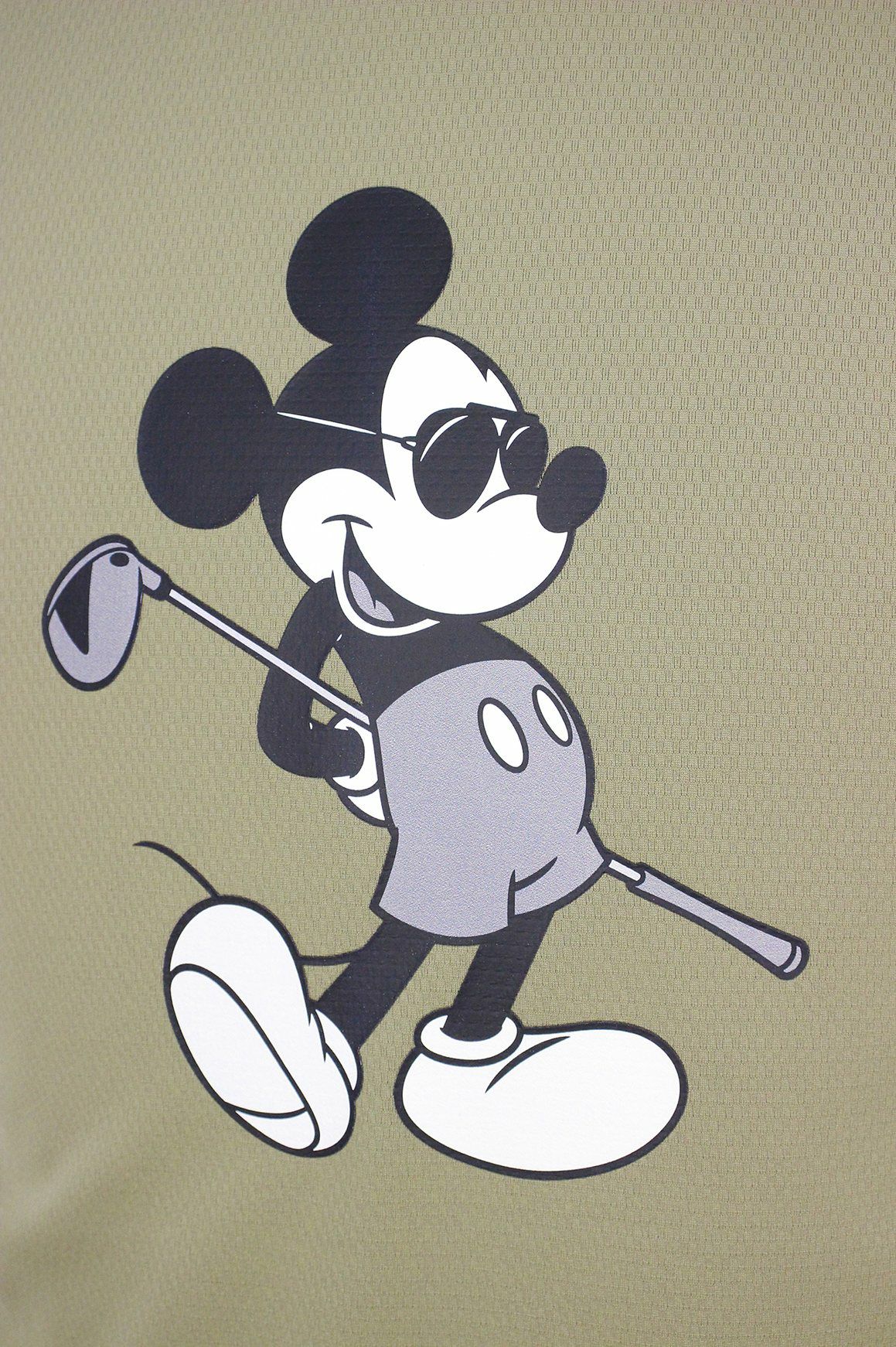 V12ゴルフのハイネックシャツ