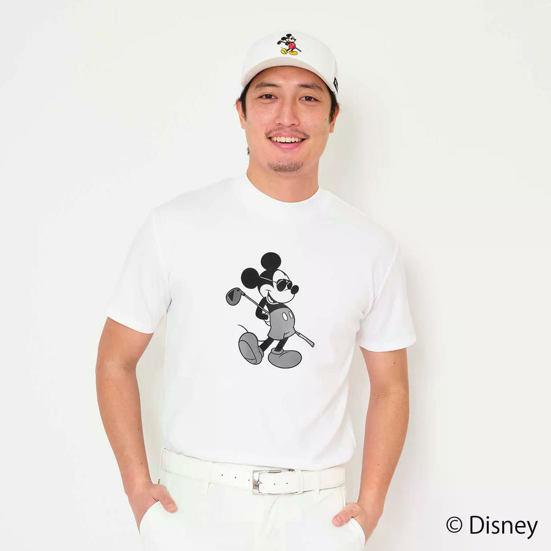 V12ゴルフのハイネックシャツ