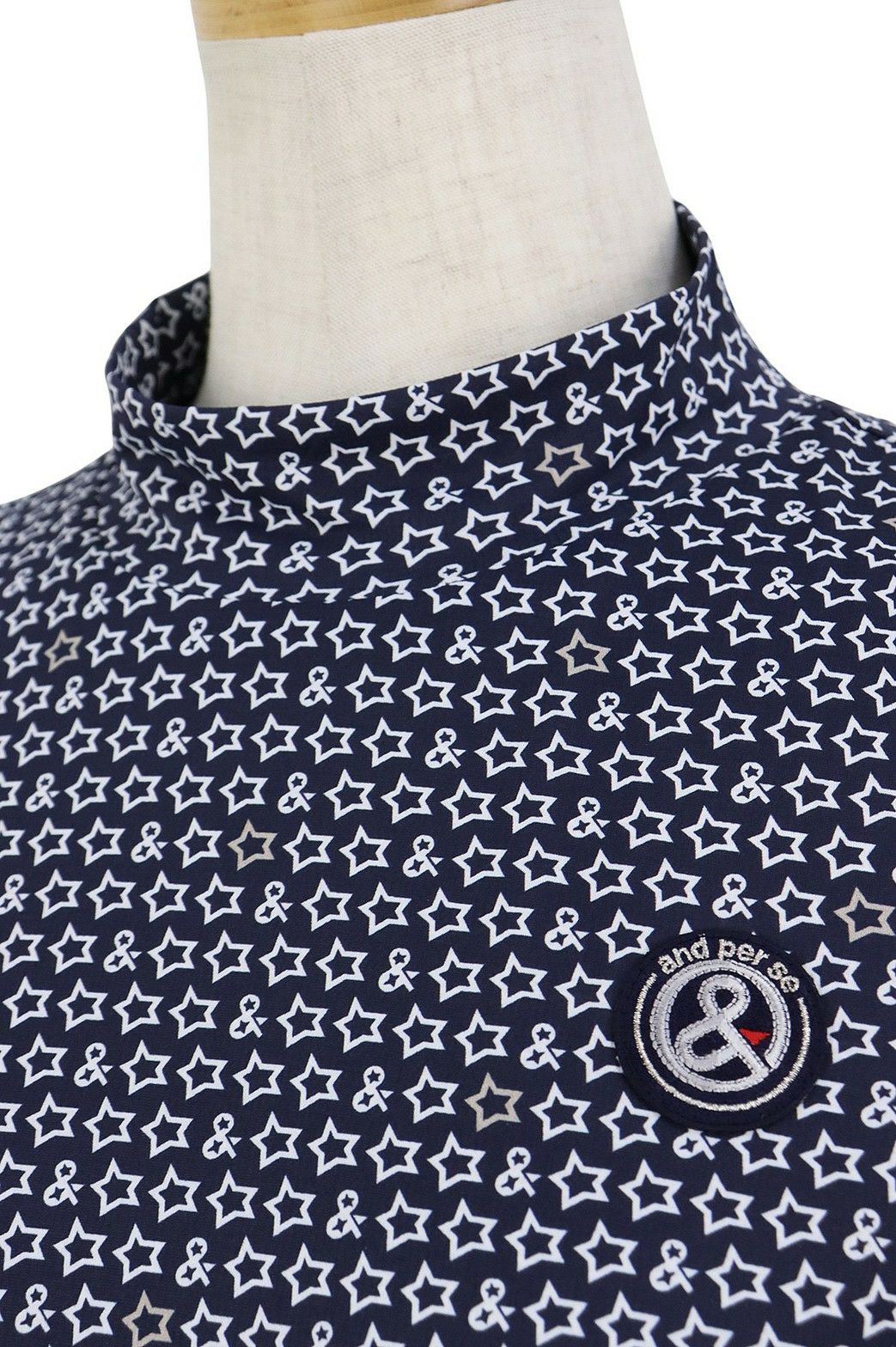 アンパスィのハイネックシャツ