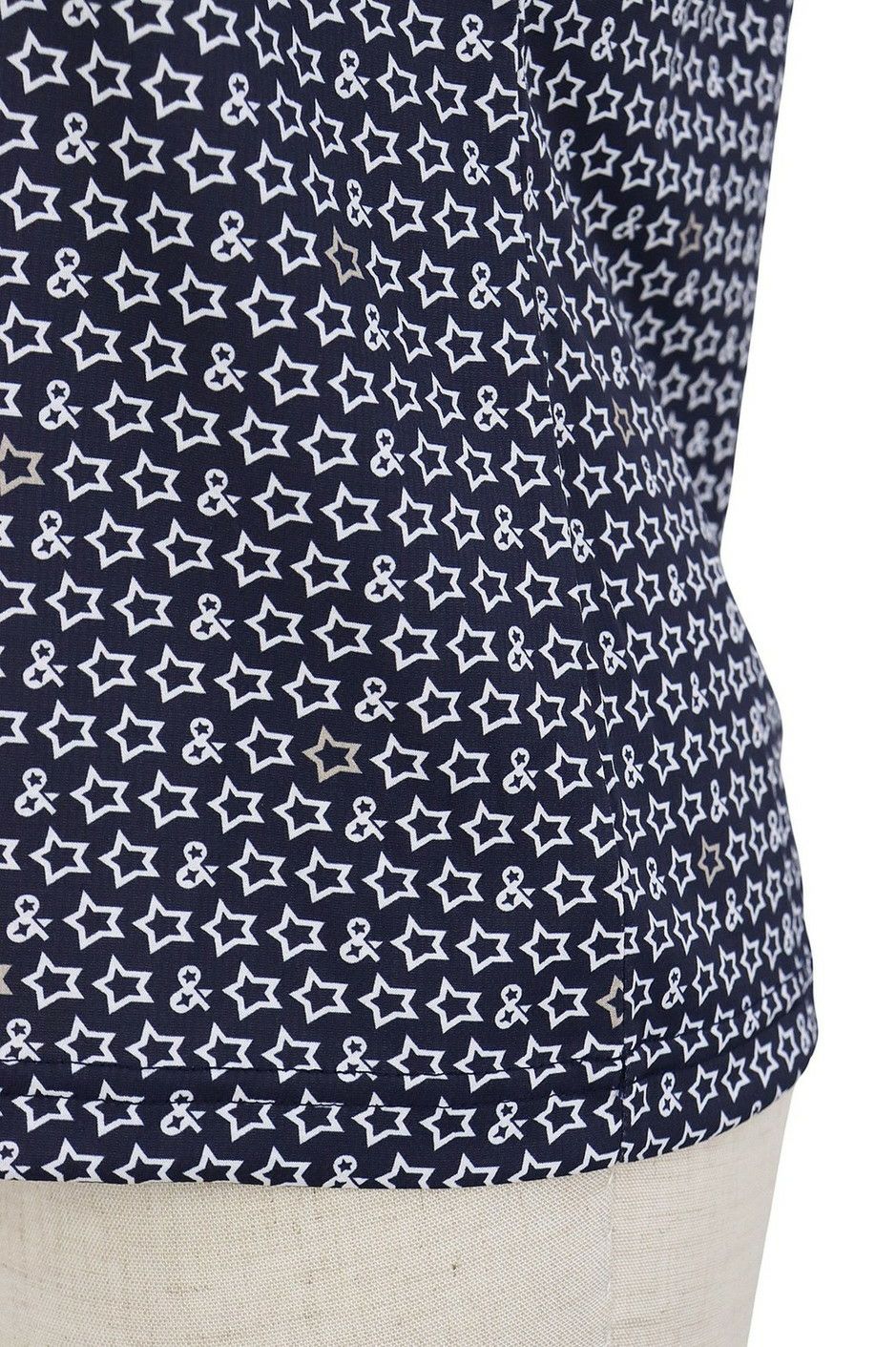 アンパスィのハイネックシャツ