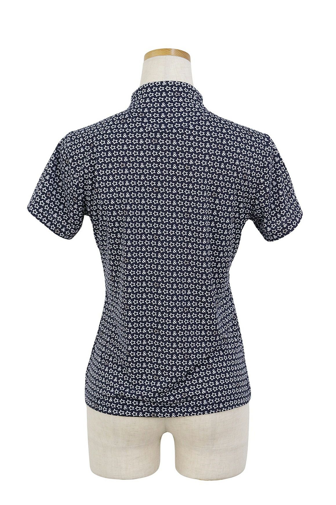 アンパスィのハイネックシャツ