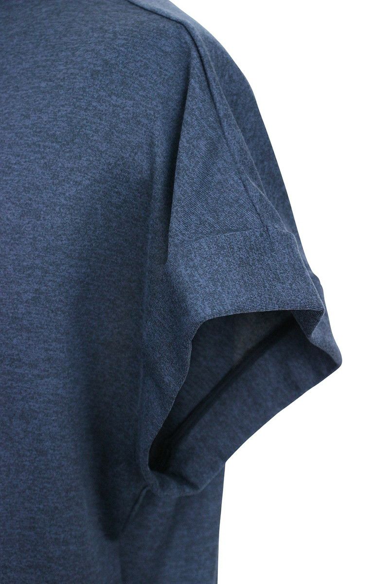 アンパスィのハイネックシャツ