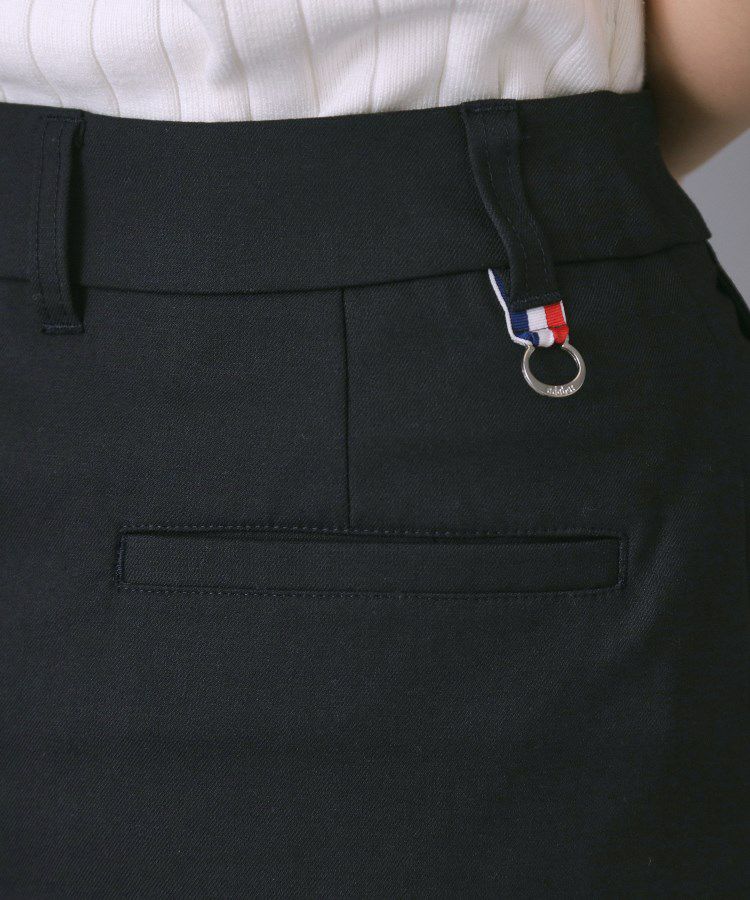 アダバットのスカート